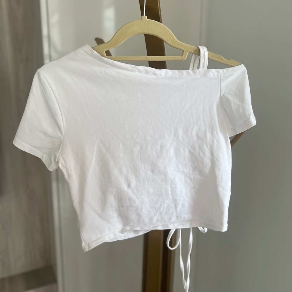 Superdown White Ruched Front T-Shirt - Picture 12 of 12